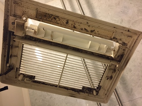 換気扇カバー裏面