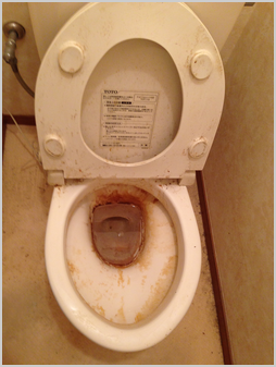 尿石汚れ洗浄前