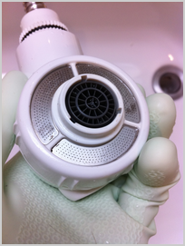 洗面台シャワーヘッド洗浄後