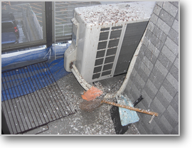 ベランダ鳥糞除去前