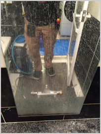 浴室鏡の鱗汚れ