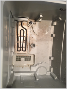 食洗機庫内洗浄前