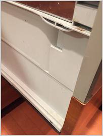 食洗機本体縁汚れ2