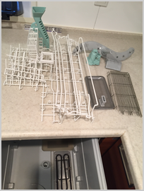 食洗機庫内の部品取外し