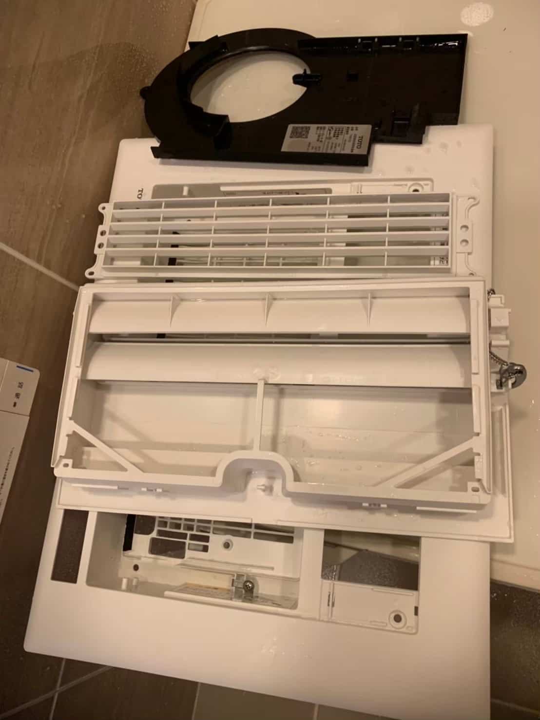 TOTO製浴室乾燥換気扇_200116_0005 TOTO製浴室乾燥換気扇_200116_0005